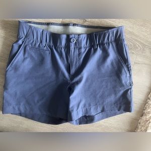 Under Armour - Womens Golf Shorts - Size 2